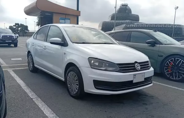 Azərbaycan &uuml;zrə Volkswagen Polo arendası