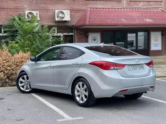 Hyundai Elantra for rent in Ganja