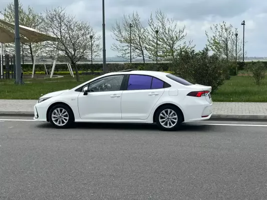Toyota Corolla for rent in Yevlax