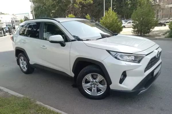 Toyota RAV4 for rent in Azerbaijan