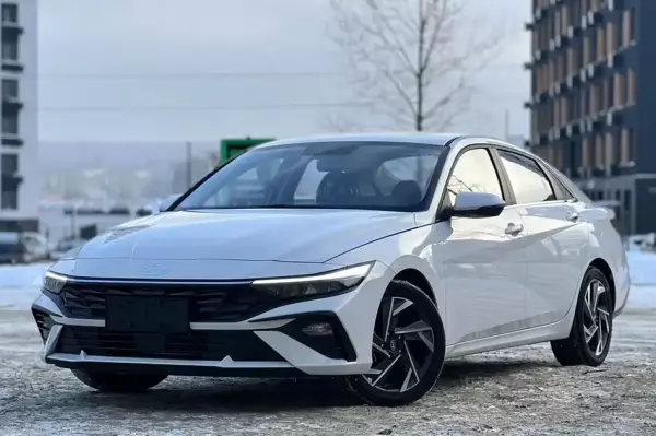 Hyundai Elantra for rent in Azerbaijan