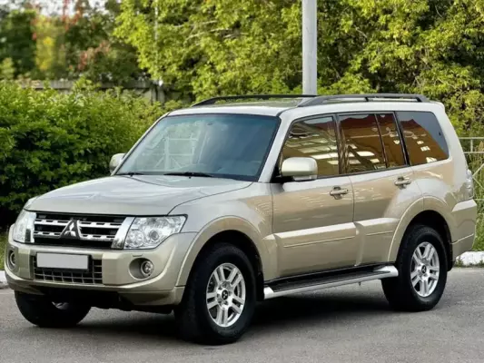 Mitsubishi Pajero for rent in Azerbaijan