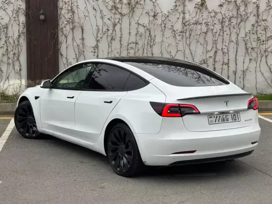 Tesla Model 3 for rent in Ganja