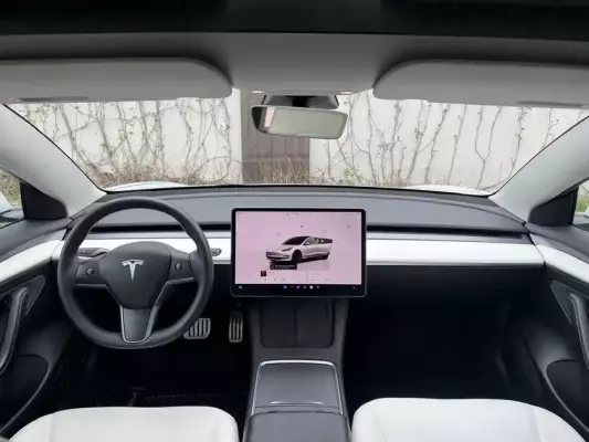 Tesla Model 3 for rent in Ganja