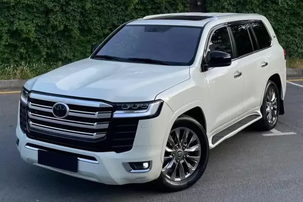 Toyota Land Cruiser for rent in Qala