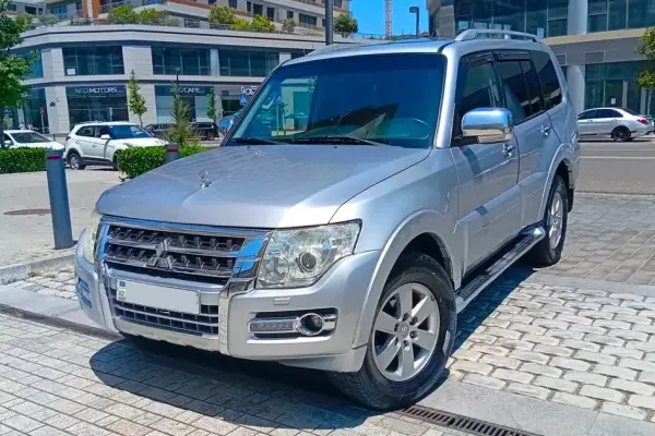 Mitsubishi Pajero for rent in Azerbaijan