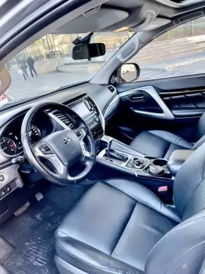 Mitsubishi Pajero Sport for rent in Ganja