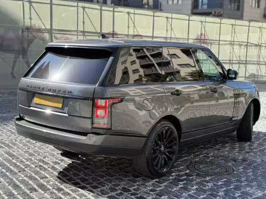 Range Rover Evoque for rent in Gebele