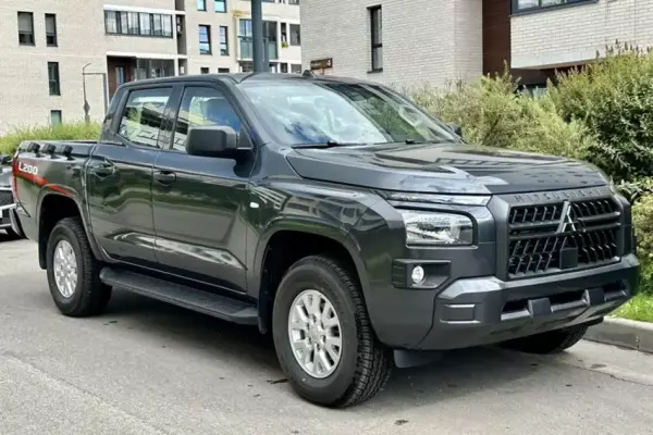 Mitsubishi L200 for rent in Azerbaijan