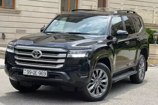 Toyota Land Cruiser for rent in Azerbaijan