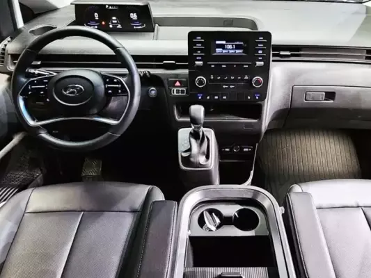 Hyundai Staria for rent in Ganja